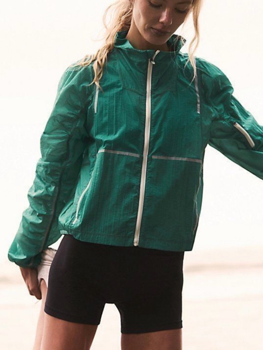 FREE PEOPLE - MOVEMENT Great Escape Run Green Windbreaker - L